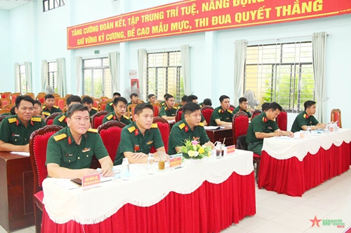 Trung đoàn Gia Định rút kinh nghiệm một tháng huấn luyện chiến sĩ mới năm 2024